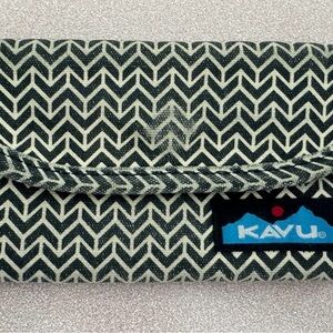 KAVU Chevron Pattern Wallet in Black and Cream